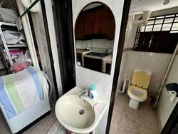 Toa Payoh Central (D12), Shop House #577027371
